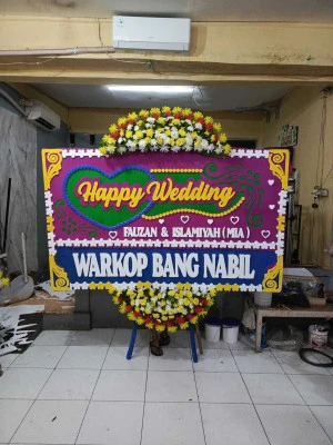 Papan Bunga di Jalan Daan Mogot