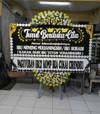Papan Bunga di Jalan Daan Mogot