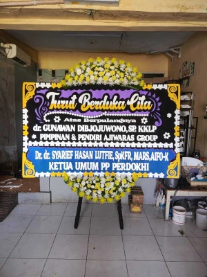 Papan Bunga di Jalan Daan Mogot